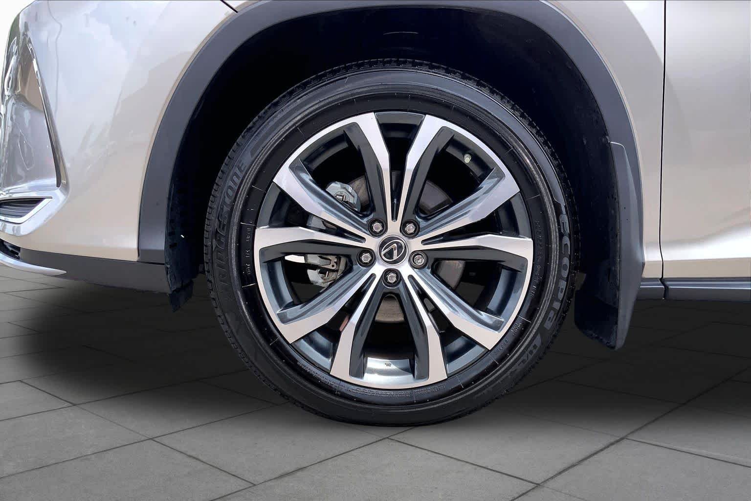 Used 2022 Atomic Silver Lexus  image 11