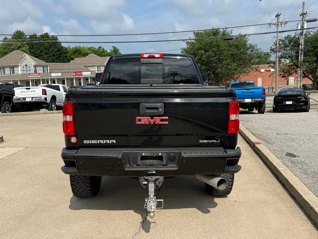 Used 2018 Black GMC Denali image 7