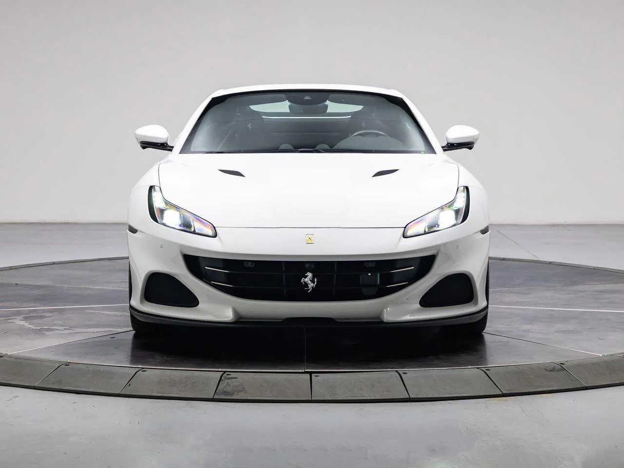 Used 2023 Bianco Cervino Ferrari M image 16