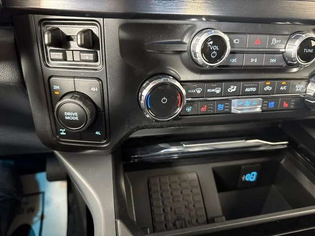 New 2026 Carbonized Gray Metallic Ford Lariat image 16