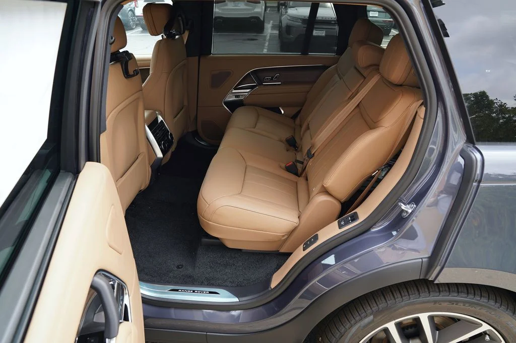 New 2026 Varesine Blue Land Rover SE image 32