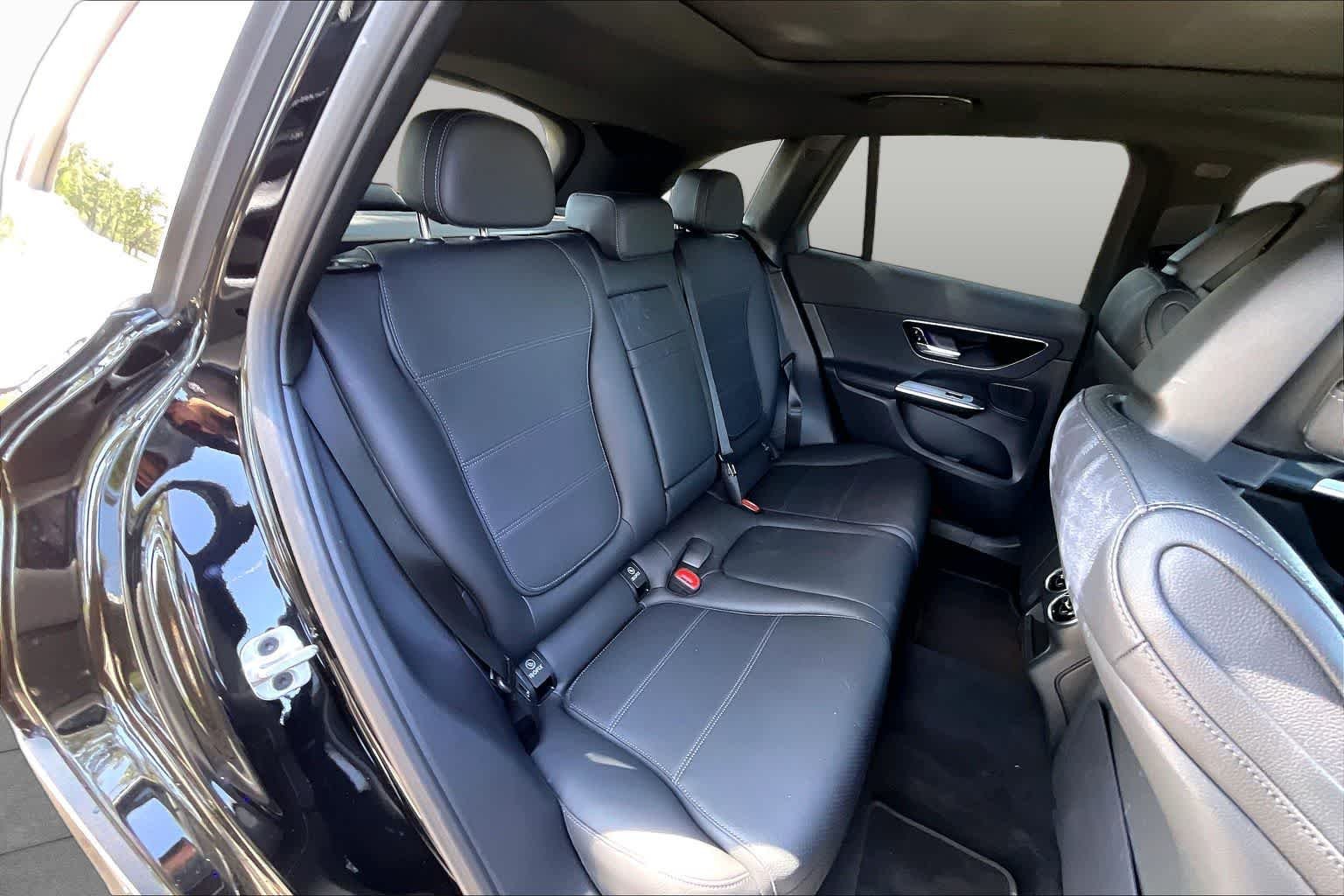 New 2026 Obsidian Black Metallic Mercedes-Benz GLC 300 image 19