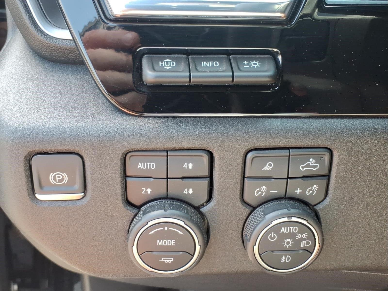 2024 Chevrolet Silverado 2500HD High Country - Photo 19