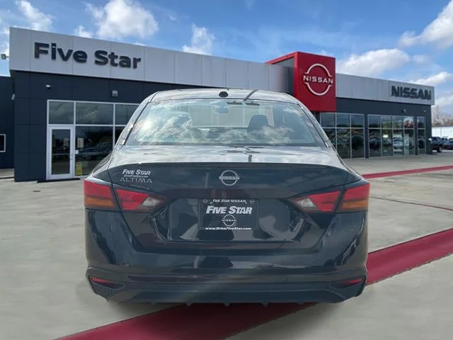 Used 2025 Black Nissan 2.5 SV image 5