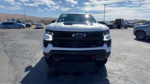 Used 2022 IRIDESCENT PEARL TRICOAT Chevrolet LT Trail Boss image 3