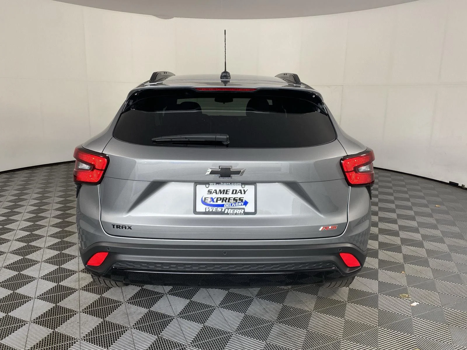Used 2025 Sterling Gray Metallic Chevrolet 2RS image 15