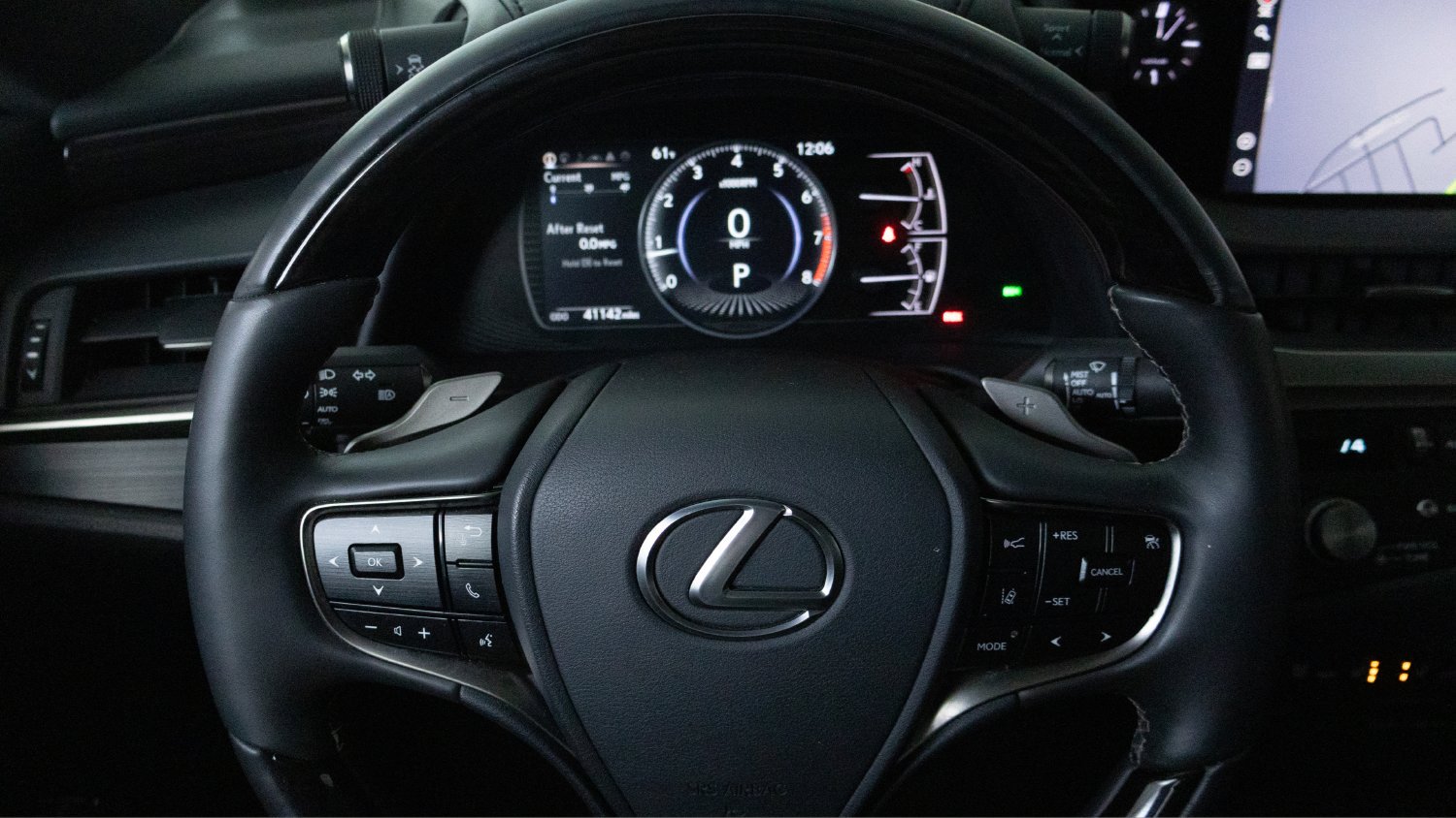 Used 2021 Black Lexus ES 250 image 18