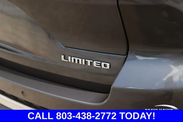 Used 2025 Gray Jeep Limited image 7