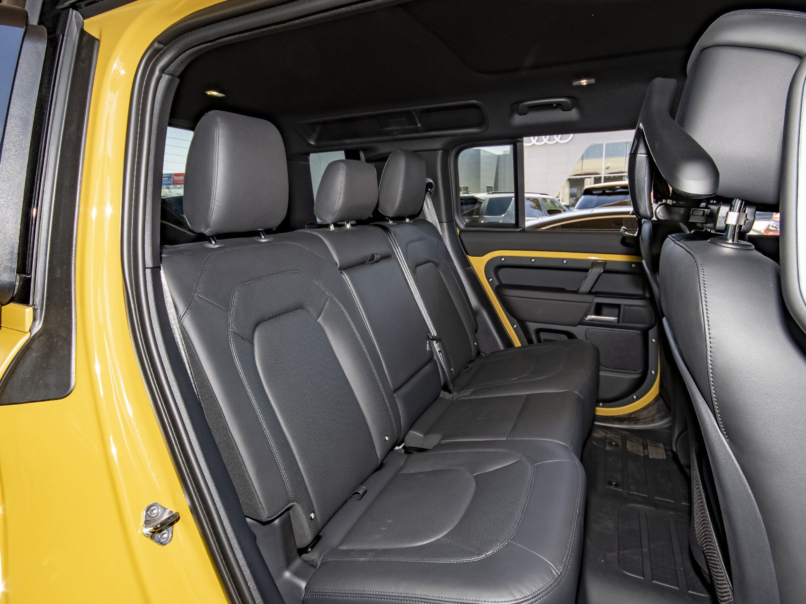 New 2026 Deep Sandglow Yellow Land Rover  image 48