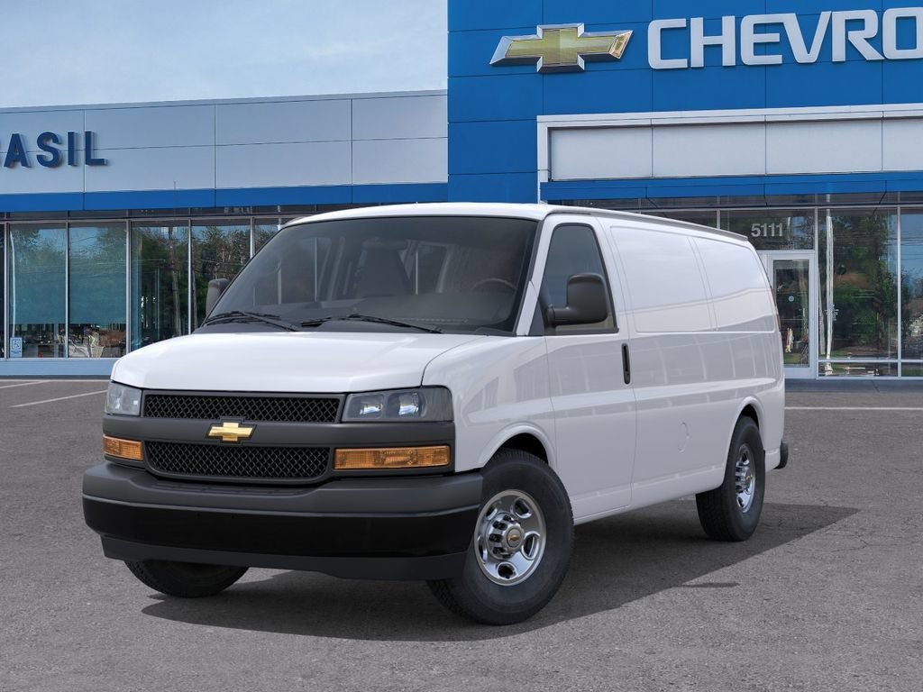 New 2026 Summit White Chevrolet WT image 6