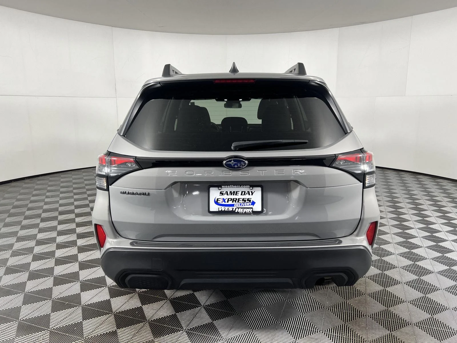Used 2025 River Rock Pearl Subaru Premium image 49
