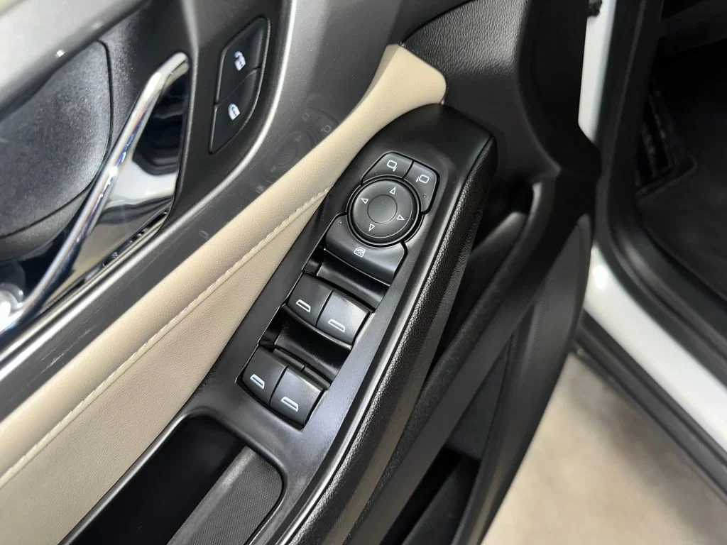 Used 2023 Summit White Chevrolet LS image 7
