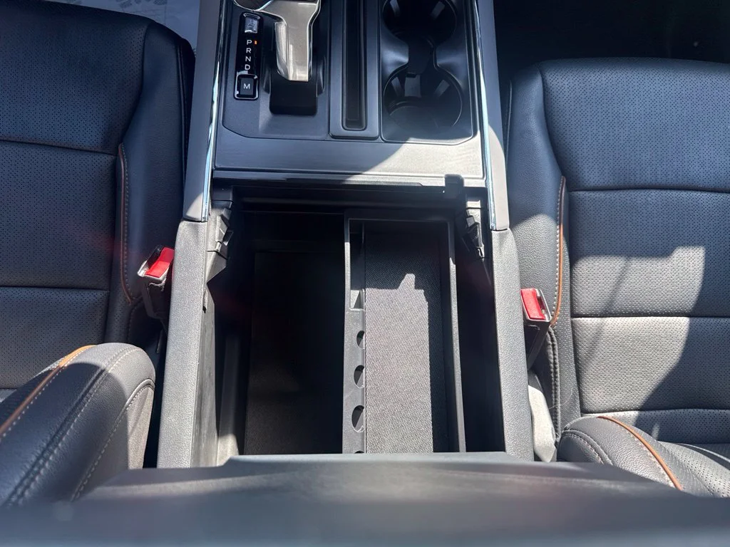 Certified Used 2024 Avalanche Ford Lariat image 40