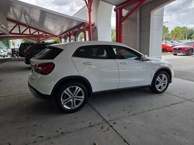 Used 2019 White Mercedes-Benz GLA 250 image 12