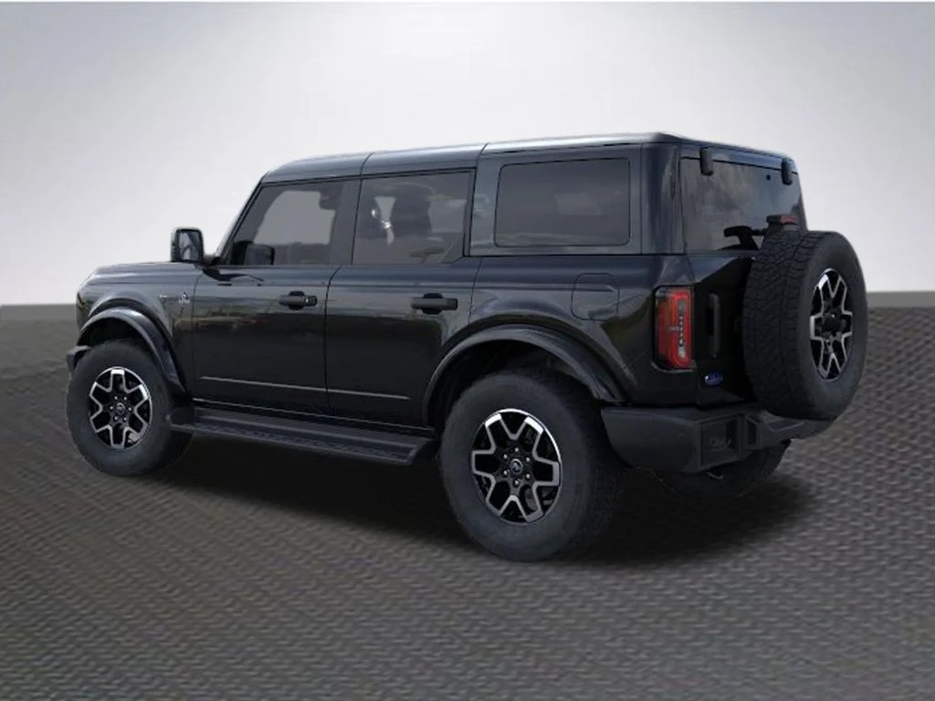 New 2026 Shadow Black Ford Outer Banks® image 4