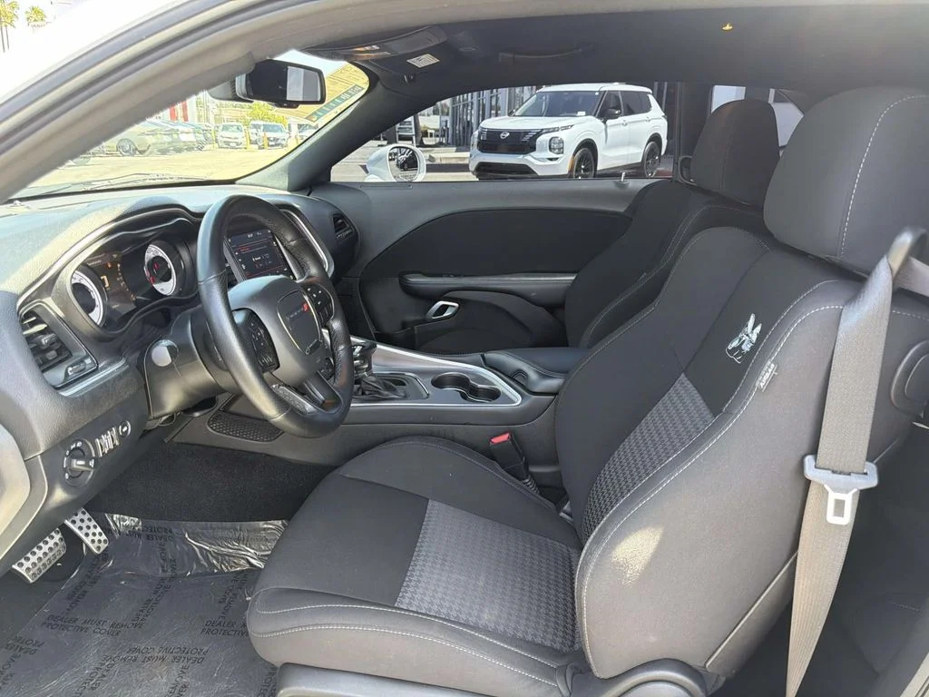 2022 Dodge Challenger R/T - Photo 22
