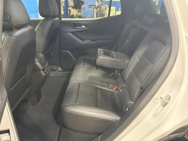 Used 2026 Summit White Chevrolet LT image 29