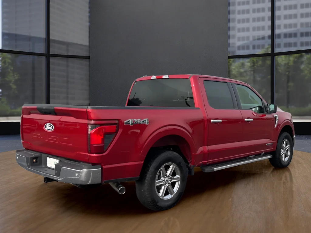 Used 2025 Red Ford XLT image 5
