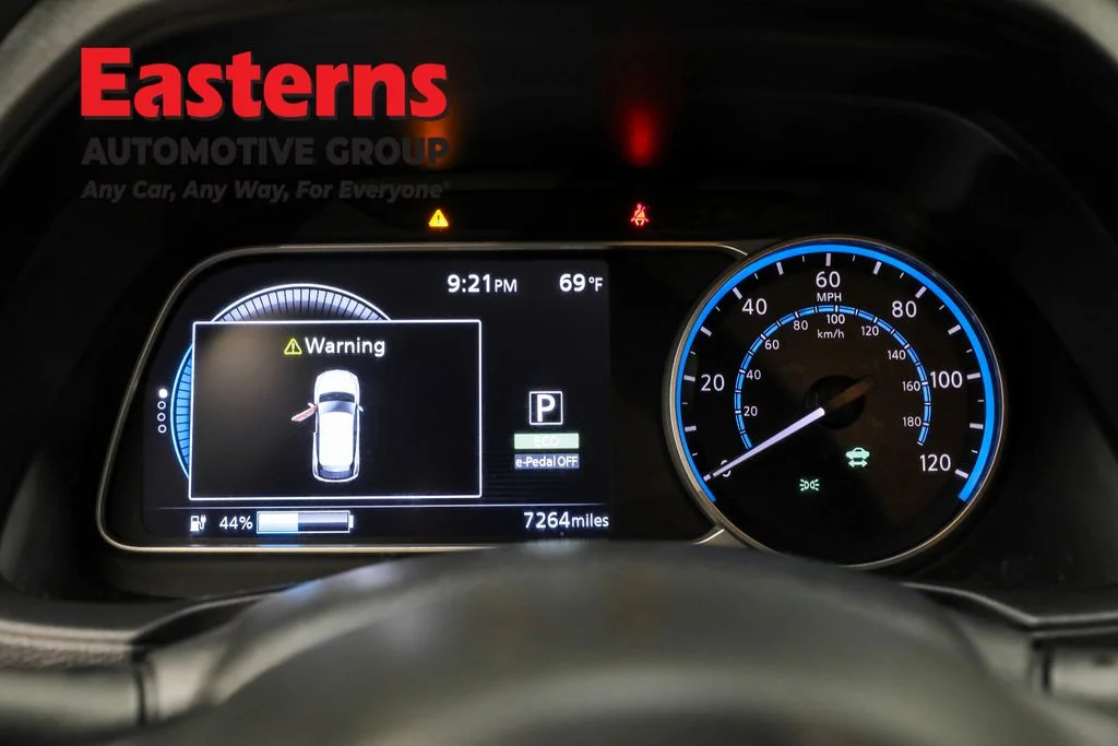 Used 2024 Gray Nissan S image 18