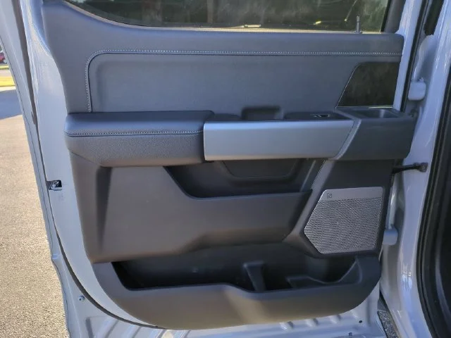Used 2024 Gray Ford Lariat image 29