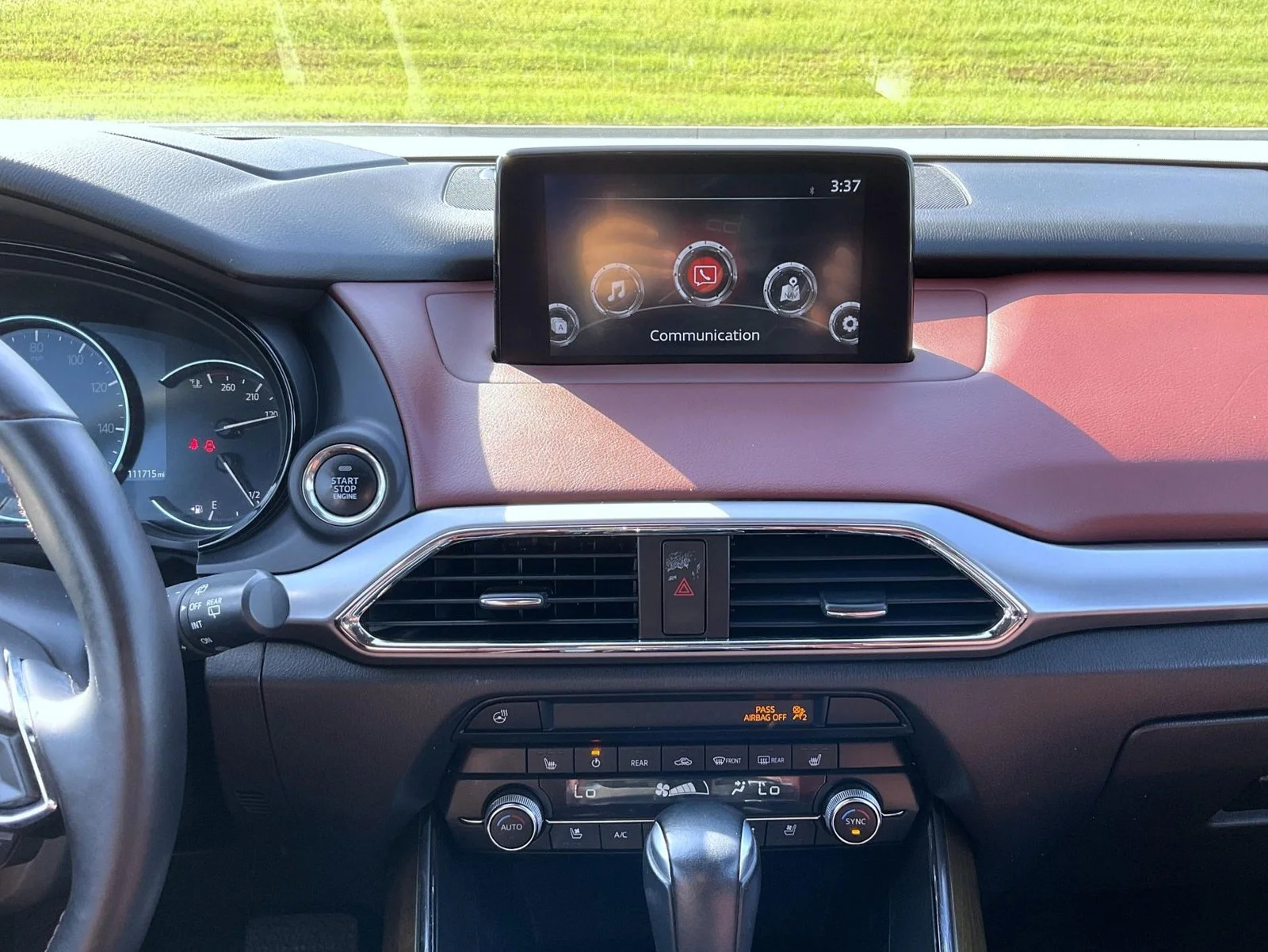 Used 2019 White Mazda Signature image 13