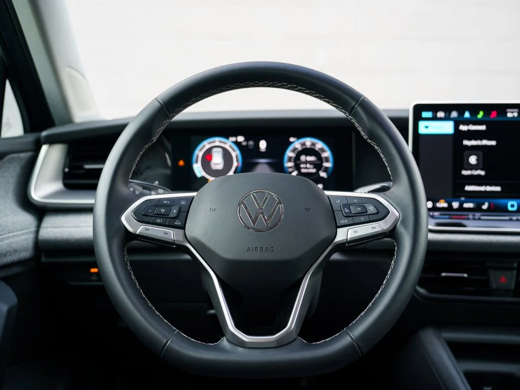 Used 2025 Gray Volkswagen 2.0T S image 23