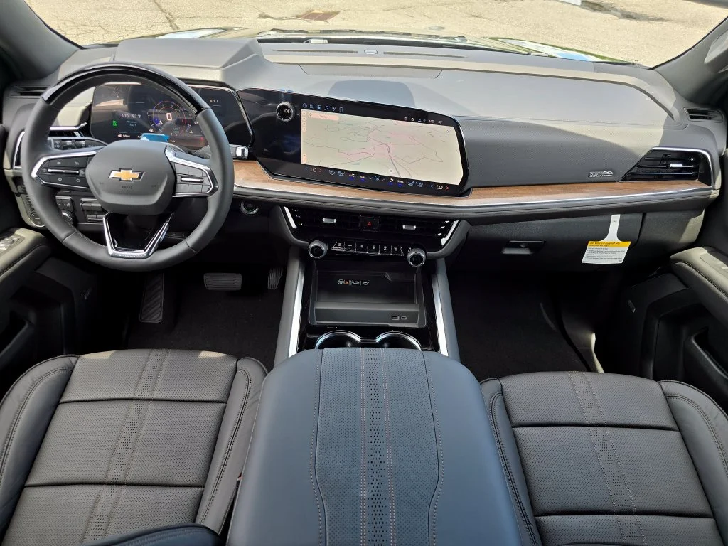 New 2026 Black Chevrolet High Country image 6