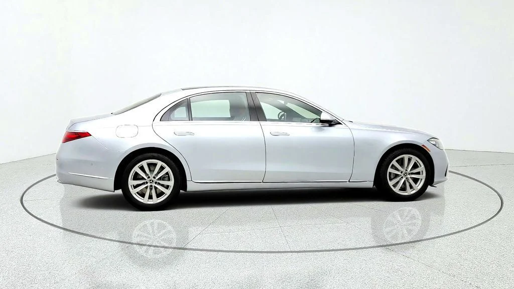 Used 2026 Cirrus Silver Metallic Mercedes-Benz S 580 4MATIC® Sedan w/ Nappa Leather & Wood Trim image 4