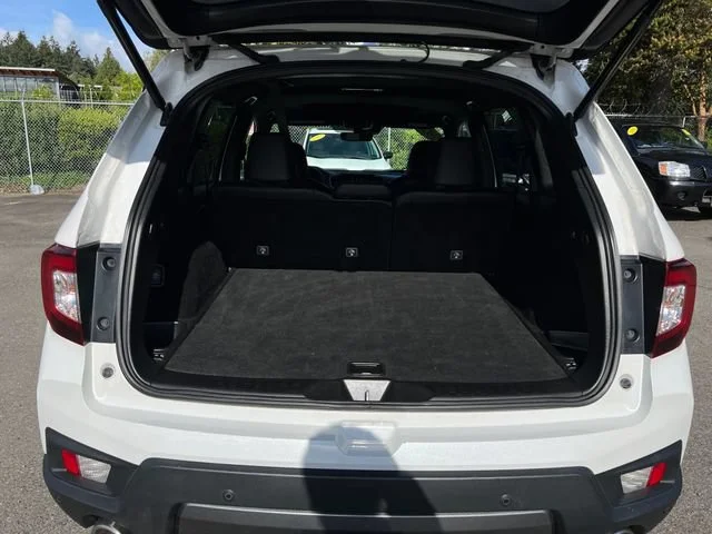 Used 2023 Platinum White Pearl Honda TrailSport image 15