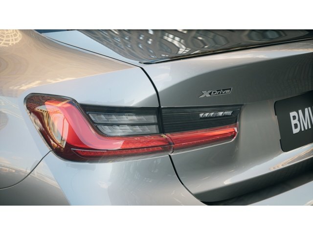 New 2026 Skyscraper Grey Metallic BMW 330i NA xDrive image 8