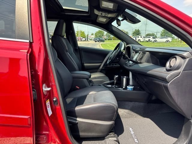 Used 2017 Barcelona Red Metallic Toyota SE image 18