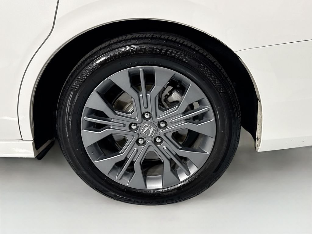 2025 Honda Odyssey Touring - Photo 29