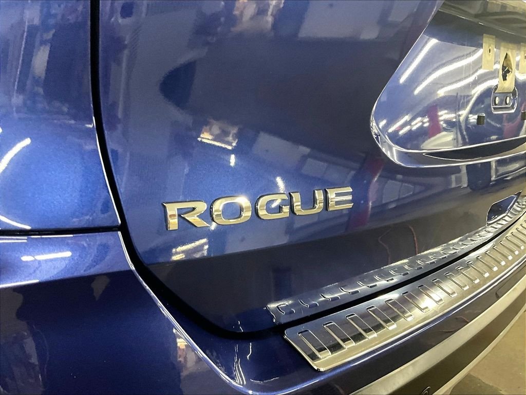 Used 2020 Blue Nissan SV image 26