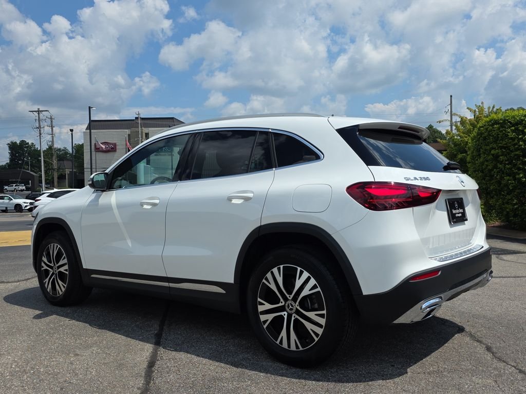 New 2026 White Mercedes-Benz GLA 250 image 3
