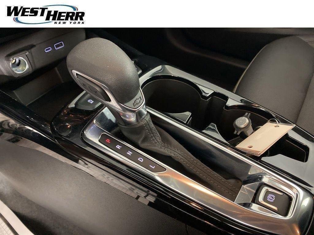 Used 2025 Sterling Gray Metallic Chevrolet FWD ACTIV image 6