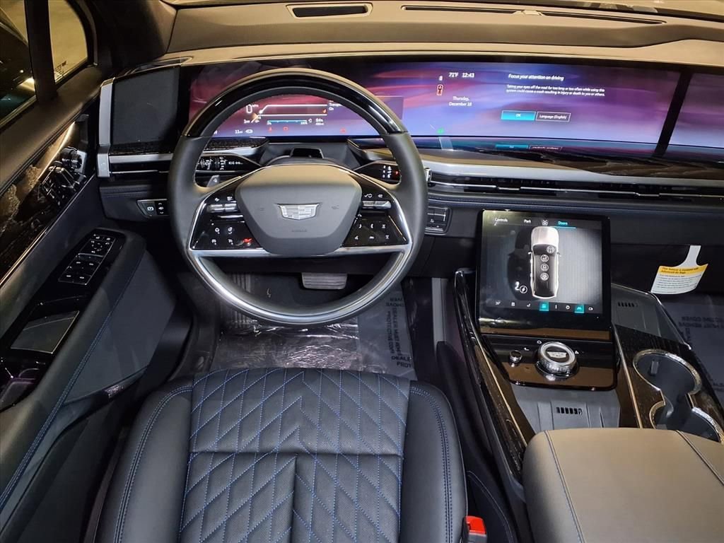2026 Cadillac Escalade IQL Luxury - Photo 10