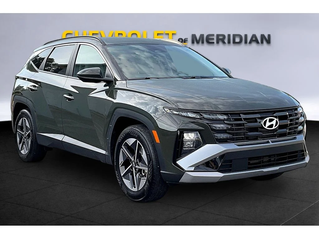 Used 2025 Gray Hyundai SEL image 1