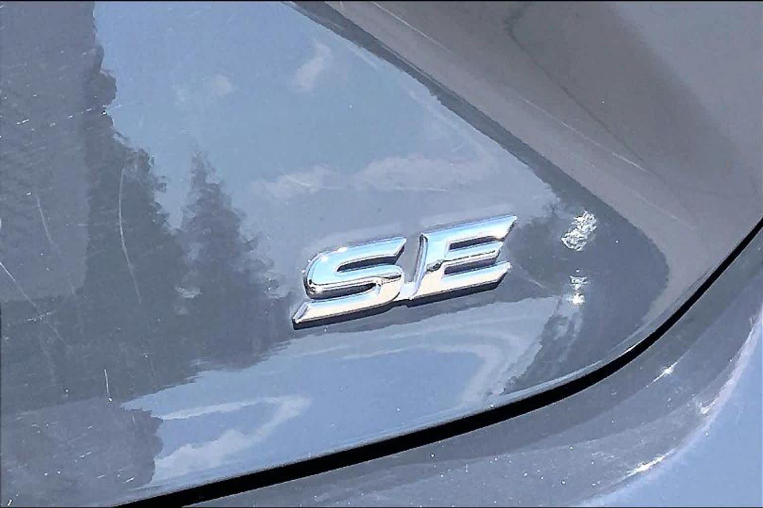 Used 2025 Underground Toyota SE image 10