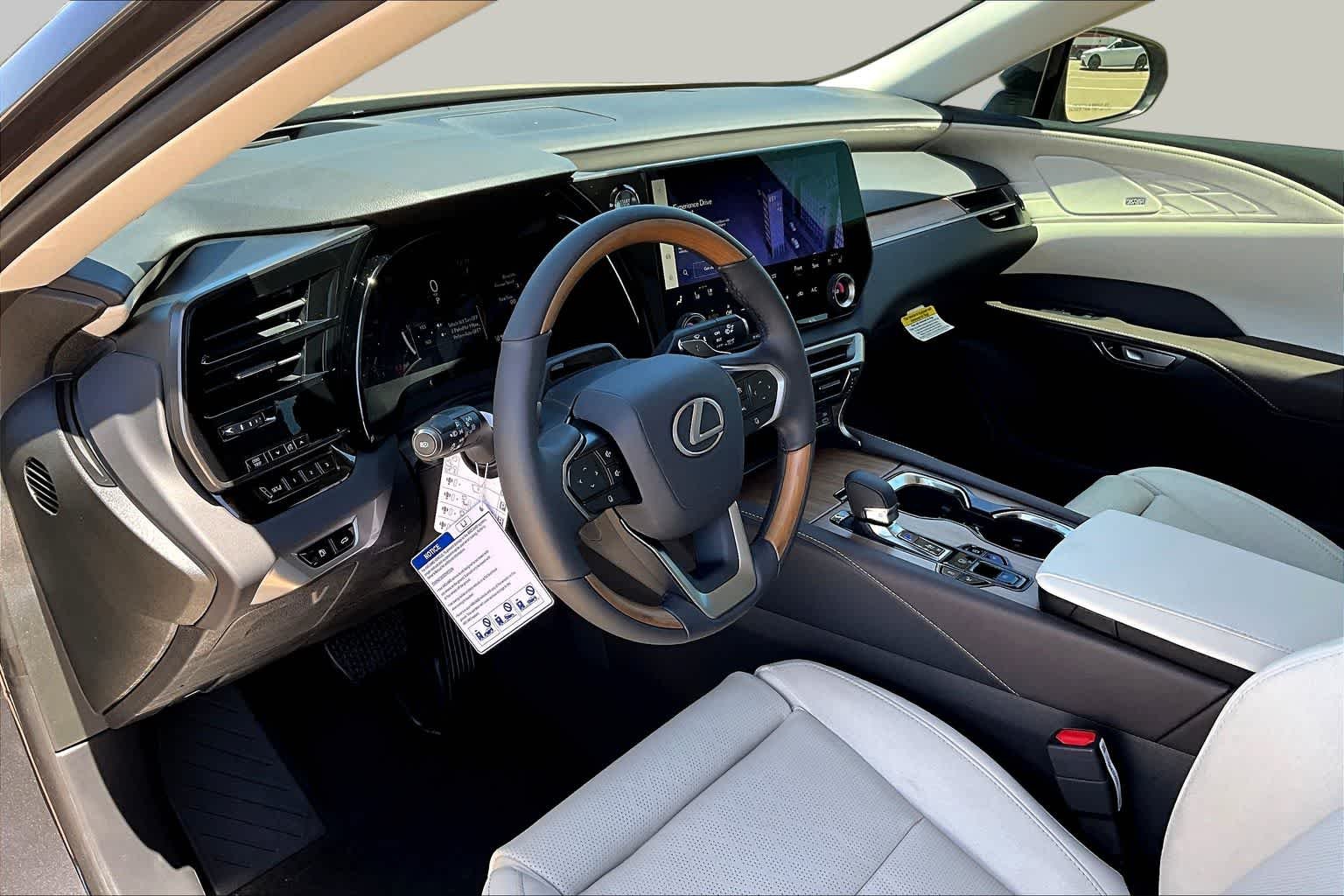 2026 Lexus RX 350 Luxury - Photo 8