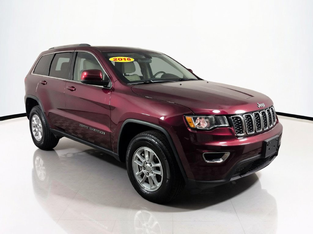 Used 2018 Red Jeep Laredo E image 2