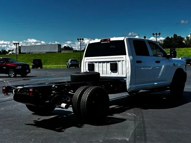 2026 RAM 3500 Chassis Tradesman - Photo 7
