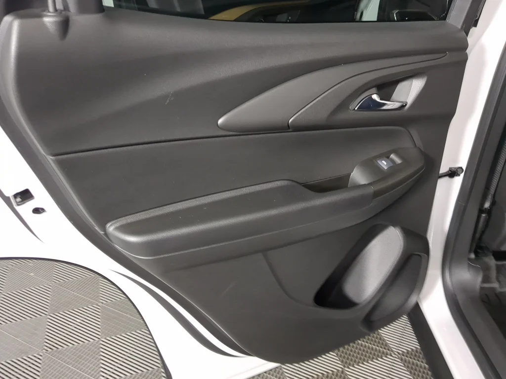 Used 2023 White Chevrolet ACTIV image 15