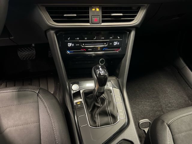 New 2026 Green Volkswagen 1.5T SE Black image 19