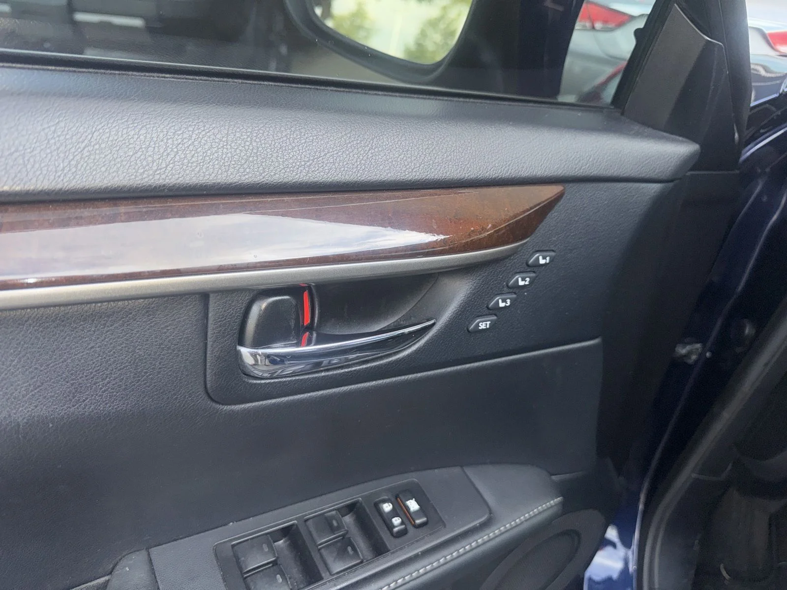 Used 2014 Blue Lexus 350 image 5