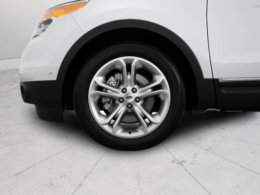 Used 2015 White Ford Limited image 53