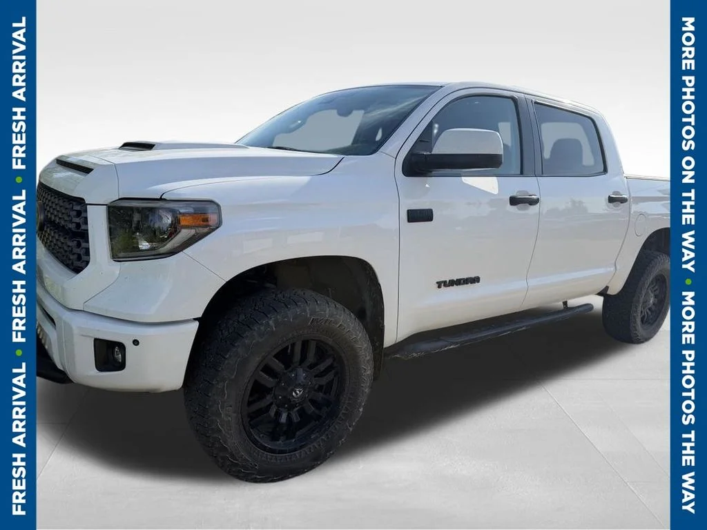 Used 2020 White Toyota SR5 image 1