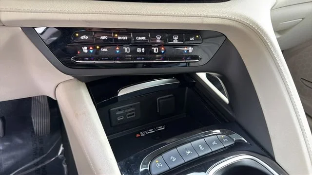 Used 2023 White Frost Tricoat Buick Avenir image 31