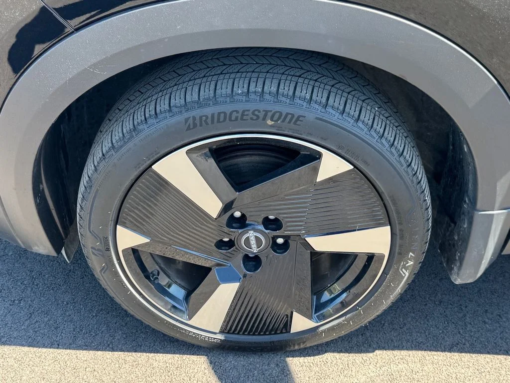 Used 2025 Black Nissan SR image 20