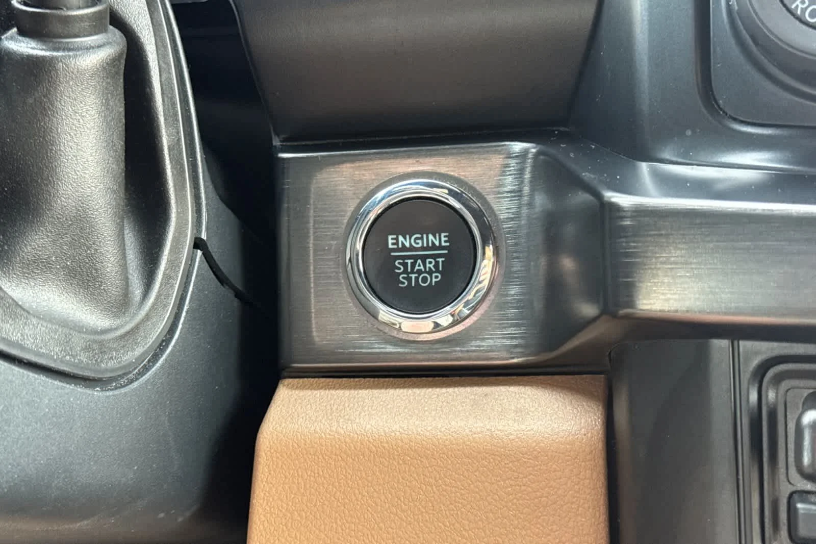 Certified Used 2025 Antimatter Blue Metallic Ford LARIAT image 22