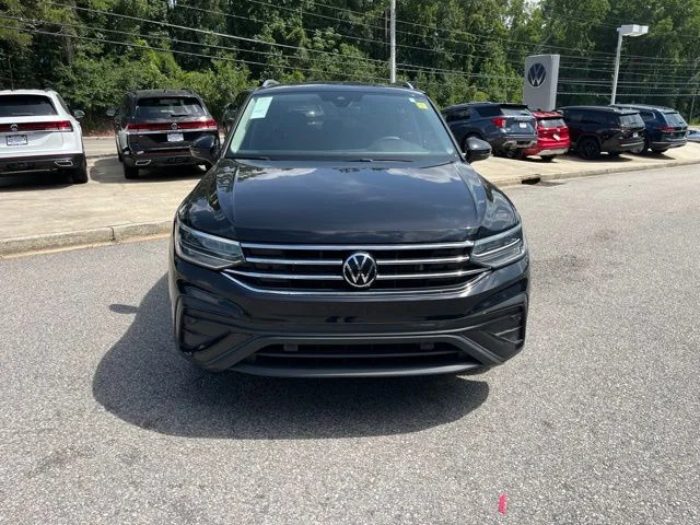 Used 2023 Black Volkswagen 2.0T SE image 35